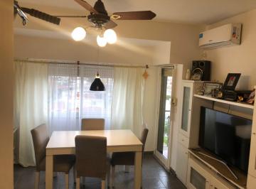 Departamento de 2 ambientes, Tres de Febrero · Venta Amplio Departamento Dos Ambientes - Caseros Sur - Apto Credito