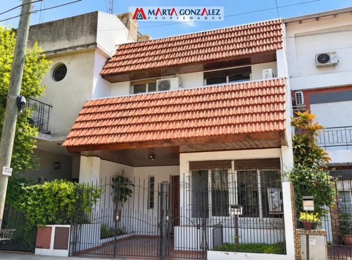 Casa · 85m² · 4 Ambientes · 1 Cochera