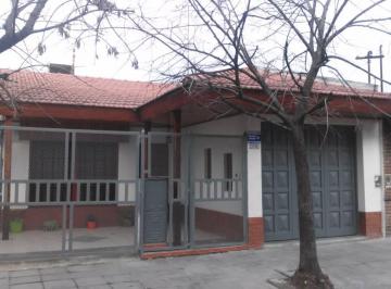 Frente · Dos Excelentes Casas de Cuatro Ambientes en Mismo Lote