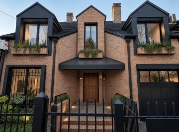 Casa · 290m² · 5 Ambientes · 1 Cochera · Venta Martínez Casa con Gran Ubicación 4 Dorm. a 2 Cuadras del Río
