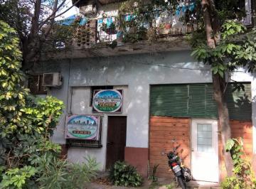 Local comercial de 6 ambientes, San Isidro · Local Comercial y Departamentos de 2 y 3 Amb - Zona Comercial