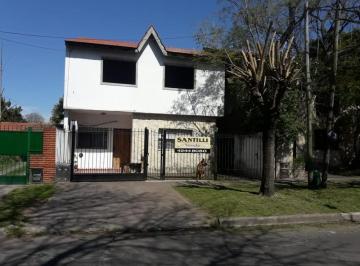 Casa · 110m² · 3 Ambientes · 1 Cochera · Santilli - Somellera 1830 - Adrogue