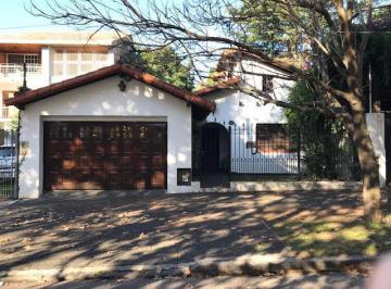 Casa · 198m² · 4 Dormitorios · 1 Cochera · Casa - Lomas de Zamora Oeste