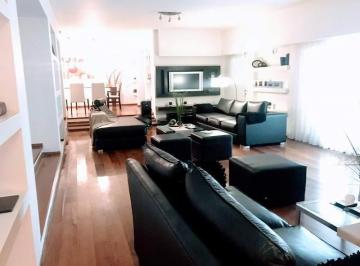 Casa · 324m² · 2 Ambientes · 2 Cocheras · Casa (Uso Comercial) en Venta, Cerro de Las Rosas. en Pleno Tejeda, Zona Norte