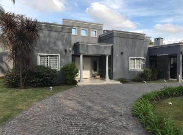 Casa · 253m² · 2 Dormitorios · Casa - Parque Las Naciones
