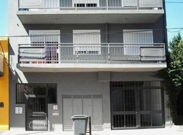 Departamento · 50m² · 3 Ambientes · 1 Cochera · Alquiler - Departamento 3 Amb. con Balcón y Cochera en San Fernando