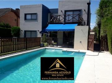 Casa · 170m² · 4 Ambientes · 2 Cocheras · Casa Minimalista en Venta en Venado 1