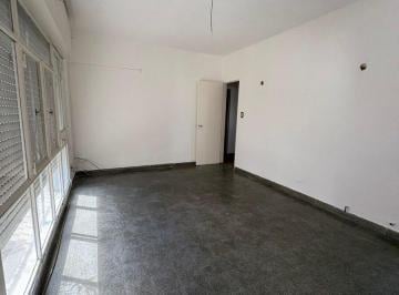 Departamento · 70m² · 5 Ambientes · Jose Hernandez 946