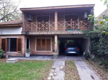 Casa · 230m² · 5 Ambientes · 3 Cocheras · Casa en Venta: 5 Ambientes: Haras Miriam