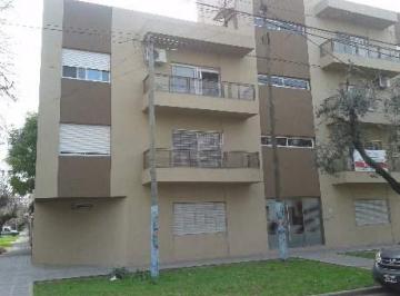 Departamento · 46m² · 2 Ambientes · 1 Cochera · Departamento en Venta en Quilmes Oeste Centro