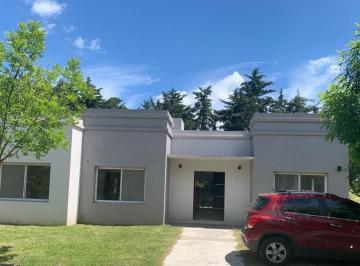 Casa de 4 ambientes, Pilar · Casa en El Recodo