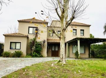 Casa de 5 ambientes, Pilar · Ayres de Pilar. Casa en Alquiler de 4 Dorm. por Gloria Müller