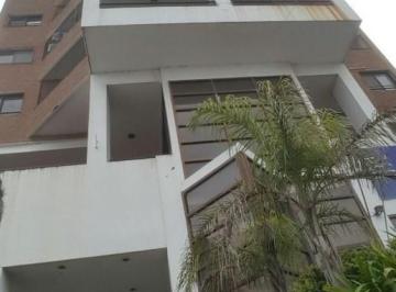 Departamento de 4 ambientes, Quilmes · Departamento de 4 Ambientes con Cochera en Venta en Quilmes Centro.