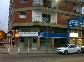 Local comercial · 128m² · Local - Esc. - Centro