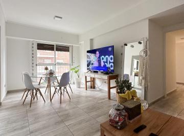 Departamento · 60m² · 3 Ambientes · Departamento de 3 Ambientes en Venta en Lanus Oeste