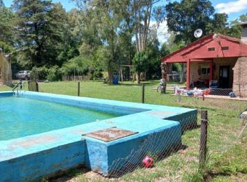 Casa de 3 ambientes, Brandsen · Casa con Piscina - Barrio Parque "Las Acacias" - Brandsen