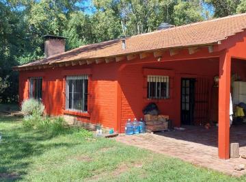 Casa de 3 ambientes, Brandsen · Casa Quinta / Barrio Parque "Las Acacias" /brandsen
