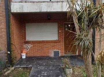 Departamento de 3 ambientes, Almirante Brown · Implecable Duplex 3 Amb + Playroom Frente a La Plaza.