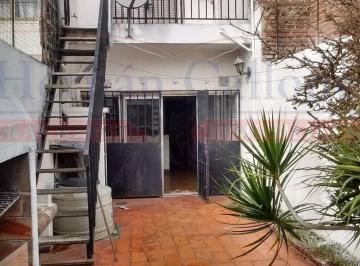 Departamento · 105m² · 4 Ambientes · 1 Cochera · Triplex 4 Amb. con Cochera, Terraza y Patio en Ramos Mejía