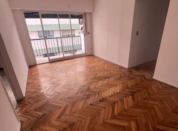 Departamento de 4 ambientes, Belgrano · Blanco Encalada 2300 a Pasos de Av Cabildo. 4 Amb/balcon/vig. 24 Hs.