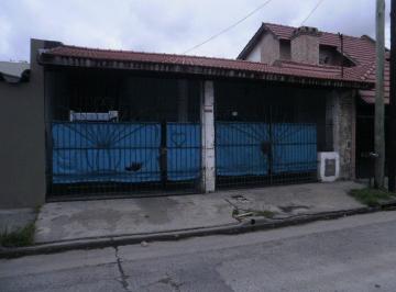GIG-GIG-2531_2 · Casa 3 Ambientes. | Pasaje Dinamarca Al 400