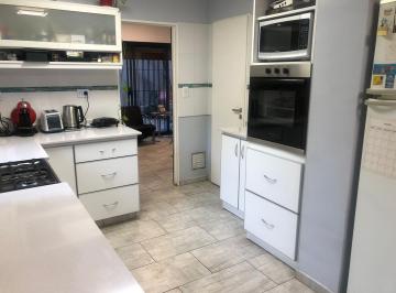 Departamento · 144m² · 6 Ambientes · 1 Cochera · 7 Ambientes, 5 Dorm. Cochera y Balcón!