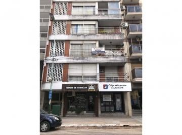 Departamento de 3 ambientes, Lomas de Zamora · Depto 3 Amb Al Fte en Venta