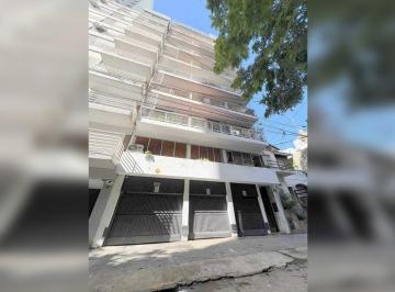 Imagen 1 - Dpto de 2 Dormitorios en Centro, excelente ubicación. Totalmente Remodelado y Amplio. - · Dpto de 2 Dorm. en Centro, Excelente Ubicación. Totalmente Remodelado y Amplio.