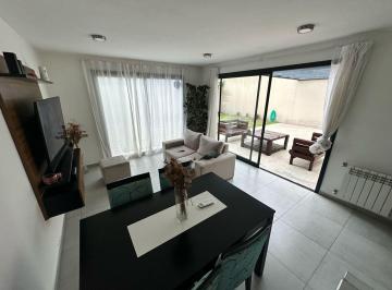 Casa · 81m² · 4 Ambientes · 1 Cochera · Housing Venta Dos Dorm., Granja de Funes, Zona Norte