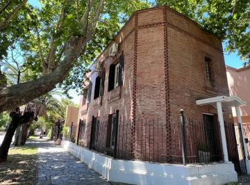 Casa de 4 ambientes, Lomas de Zamora · Casa en Venta en Banfield Oeste - Super Luminosa