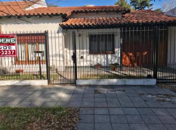 Casa de 4 ambientes, Lomas de Zamora · Casa con 3 Dorm. en Temperley