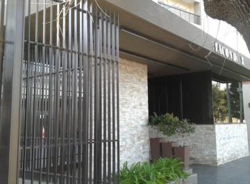 Departamento de 2 ambientes, Quilmes · Departamento de Dos Ambientes. Edificio con Sum, Pileta y Gym.