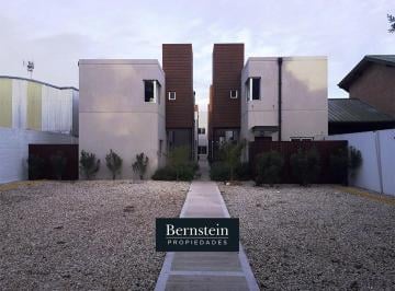 Casa · 69m² · 3 Ambientes · 1 Cochera · Duplex en Venta: Ituzaingo: 3 Ambientes