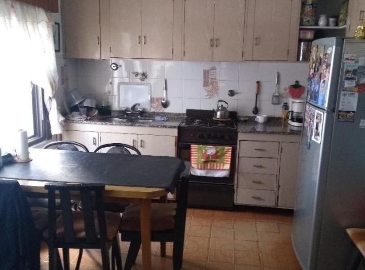 Casa · 160m² · 4 Ambientes · 1 Cochera