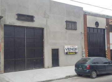 Bodega-Galpón · 400m² · Amplio Galpon 350 m² + Vestuario y Oficina