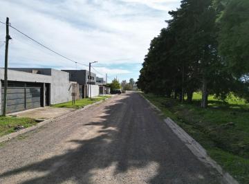 Terreno · 329m² · 1 Ambiente · Lote en Venta - 489 y 138 J. Gorina - Amplia Financiacion - 330 m²