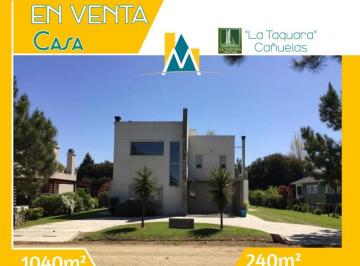 Casa · 240m² · 4 Ambientes · 1 Cochera · Casa en Venta en Cañuelas