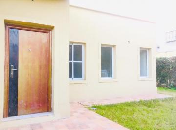 Casa · 150m² · 3 Ambientes · Casa - Barrio Parque Leloir