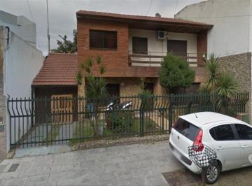 Casa · 200m² · 4 Ambientes · 1 Cochera · Casa en Venta 3