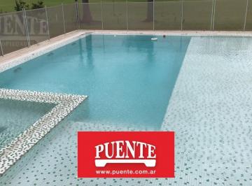 Casa · 420m² · 6 Ambientes · 1 Cochera · Casa de 4 Dorm (2 Suites) - Saint Thomas Este