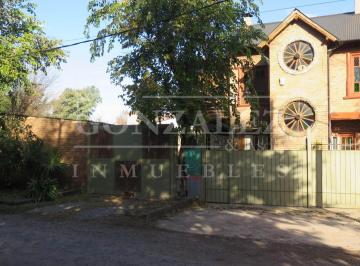 Casa · 160m² · 5 Ambientes · 3 Cocheras · Chalet Estilo Cabaña en Las Rotondas de Haras Miriam