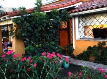 Casa · 140m² · 3 Dormitorios · Casa - B. Corimayo