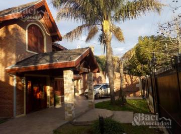 Casa · 380m² · 4 Dormitorios · 2 Cocheras · Casa - Monte Grande