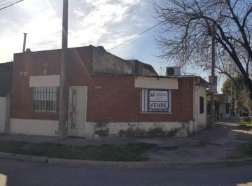 Casa de 4 ambientes, Rosario · Casa en Venta, 3 Dorm. - Zona Norte.