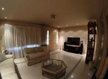 MOU-MOU-44_2 · Chalet en 2 Plantas - 230 m² Cubiertos