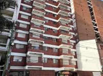 Departamento de 2 ambientes, Lanús · Apto a Cto. Impecable 2 Amb C/ Cochera Xa Vta. m. Cane 53. Lanus Oeste