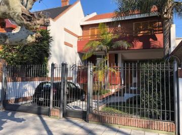 Casa · 254m² · 5 Ambientes · 4 Cocheras · Casa - Banfield Oeste