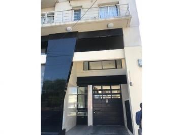 Departamento · 40m² · 2 Ambientes · 1 Cochera · Alquiler Departamento 2 Amb con Cochera Excelente Estado