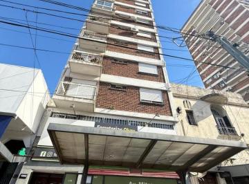 Departamento · 43m² · 2 Ambientes · 2 Ambientes Sobre Avda. Mitre Al Frente Apto Prefesional