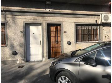 PH · 80m² · 3 Ambientes · Tipo Casa Al Frente Entrada Independiente 2 Dorm. y Pa
